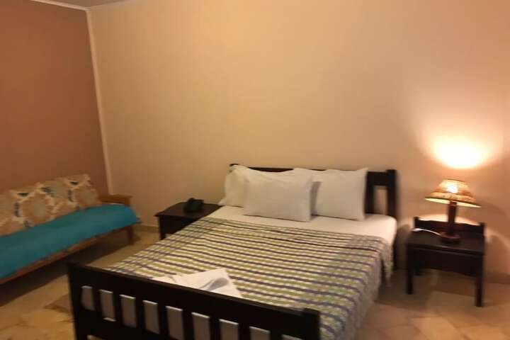 Room 19 of 37