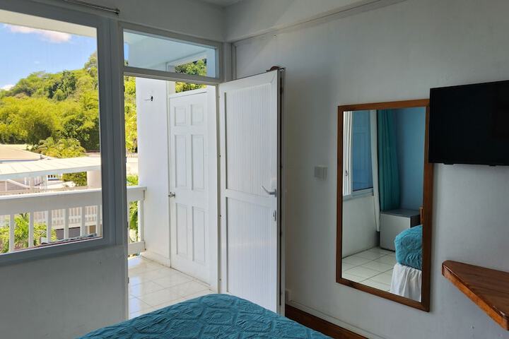 Room 45 of 98