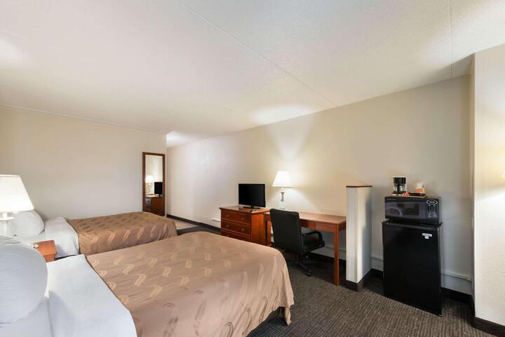 2 Double Beds (5 of 11)