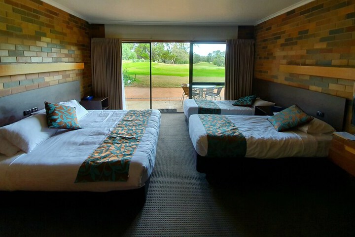 Room 13 of 21