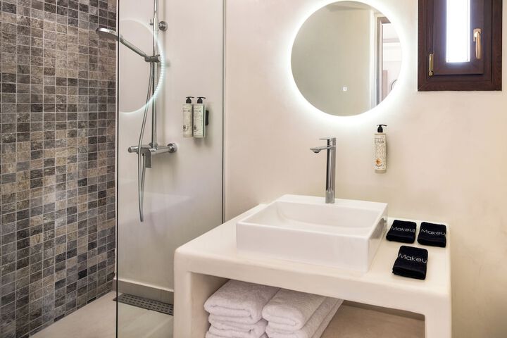 Image of Santorinn Suites