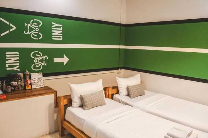 Room 21 of 52