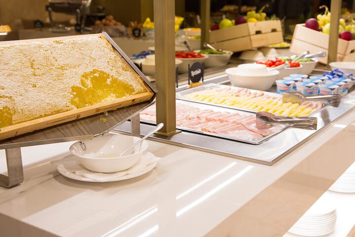Breakfast/Coffee Service 44 of 71
