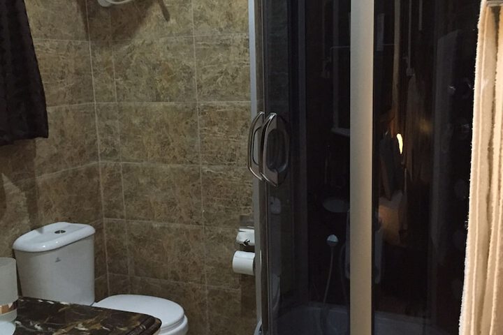 Room 16 of 23