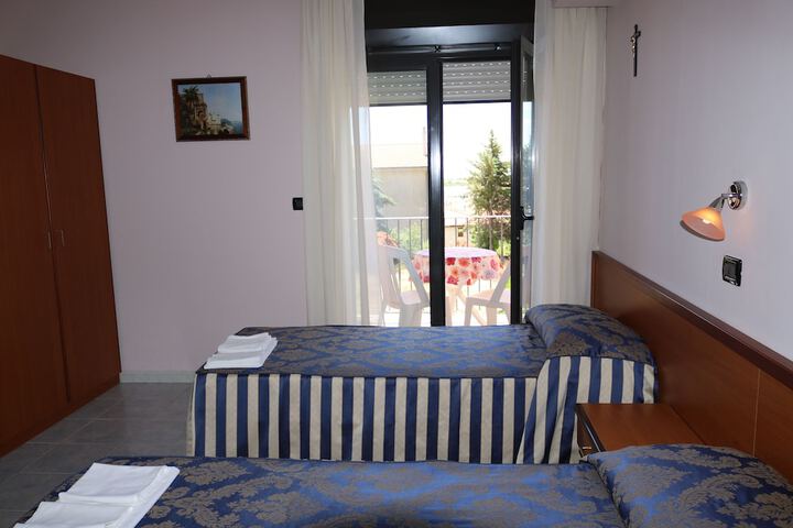 Room 51 of 53