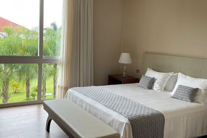 Room 42 of 103