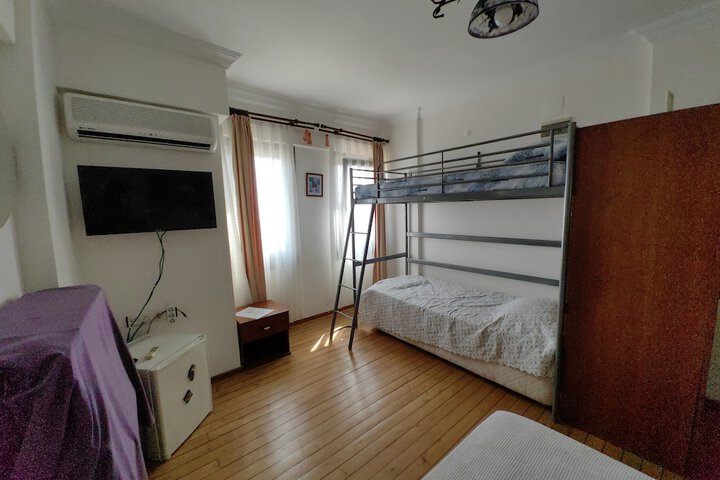 Room 37 of 92