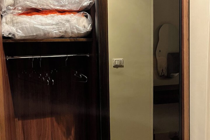 Room 7 of 53