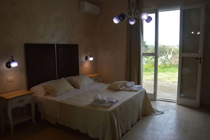 Room 3 of 27