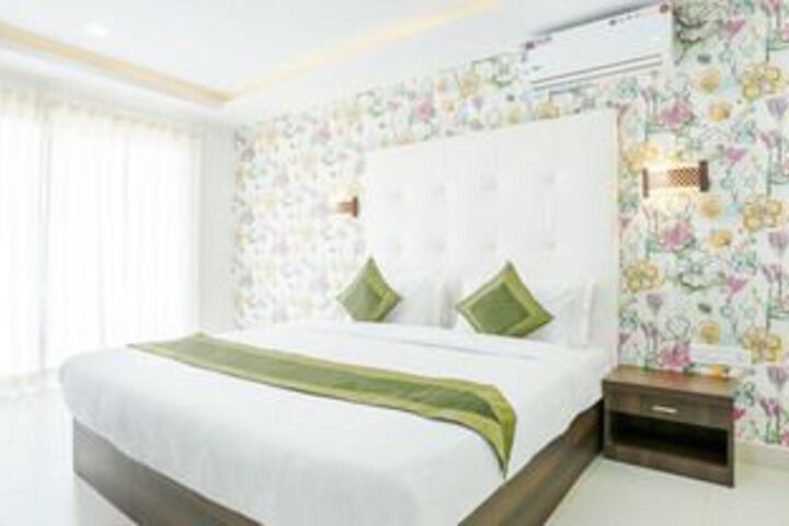 Room 20 of 34