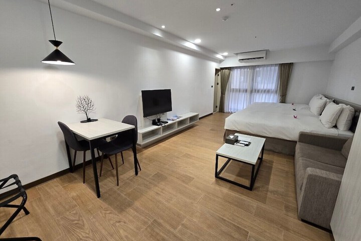 Room 17 of 57
