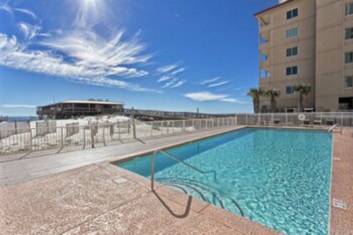 Pool 17 of 23