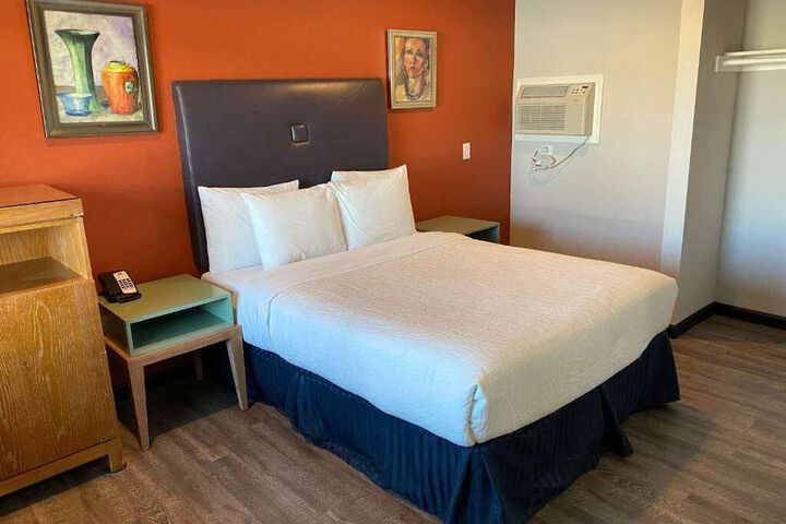 Room 18 of 50