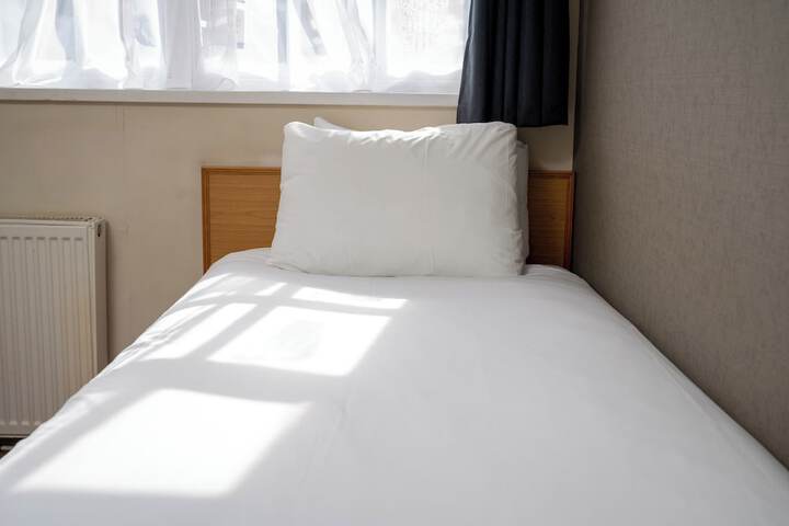 Room 5 of 36