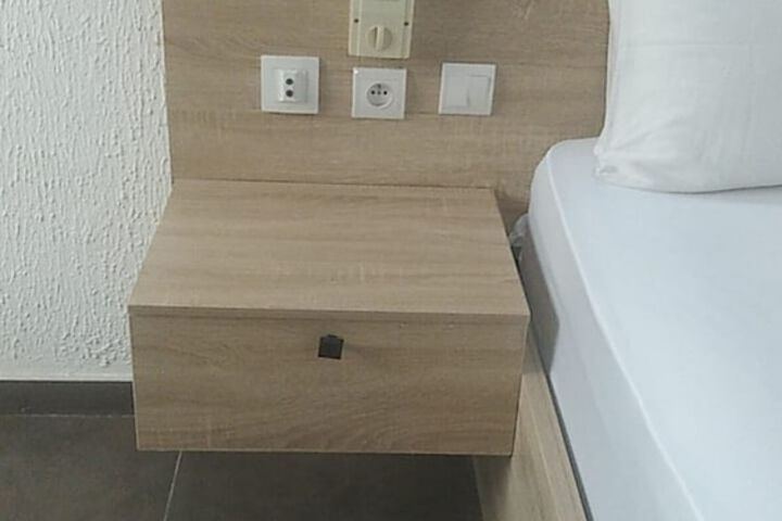 Room 47 of 156
