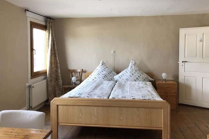 Room 7 of 11