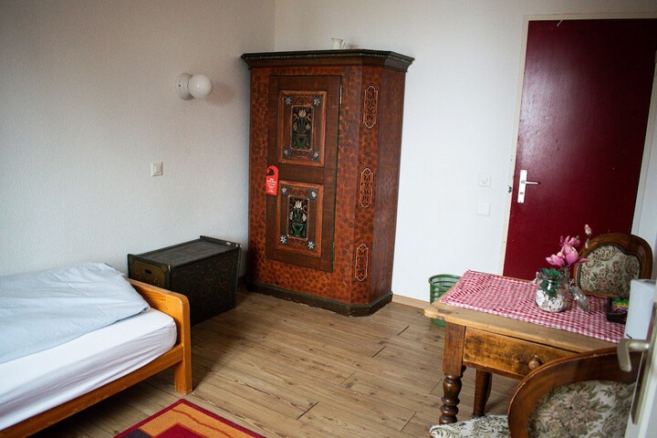 Room 11 of 65