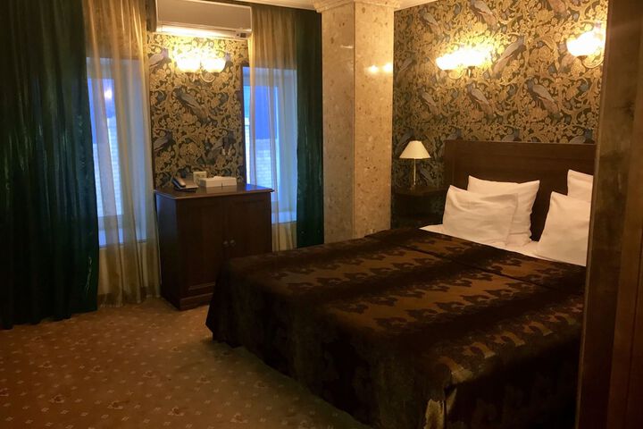 Room 11 of 68