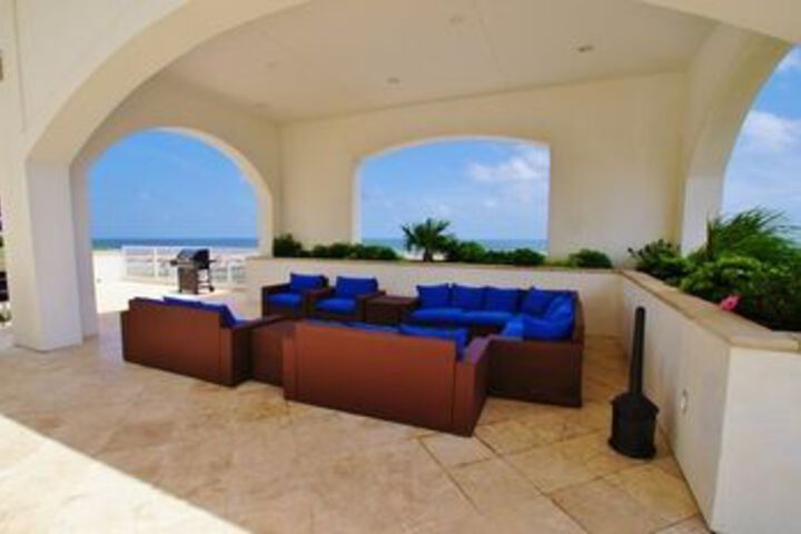 Terrace/Patio 23 of 24
