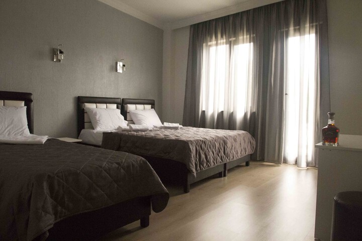 Room 10 of 44