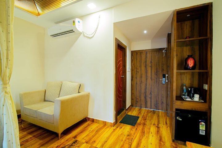Room 32 of 70