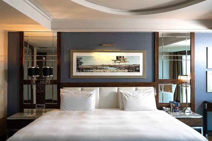 Room 55 of 182