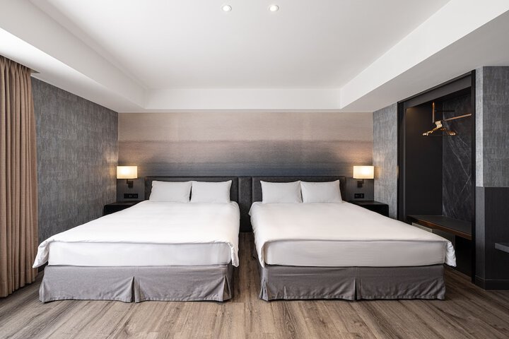 Room 25 of 35
