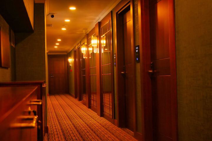 Ballroom/Hall 62 of 73