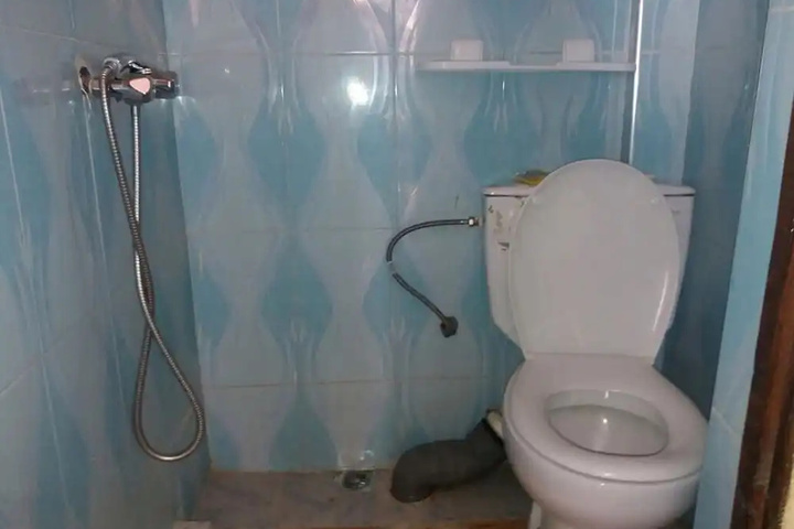 Room 9 of 14
