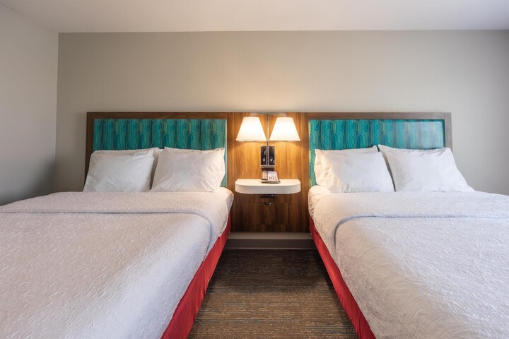 Room 33 of 72