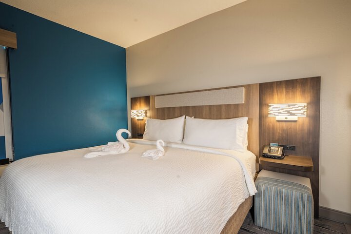 2 Queen Beds Suite (12 of 13)