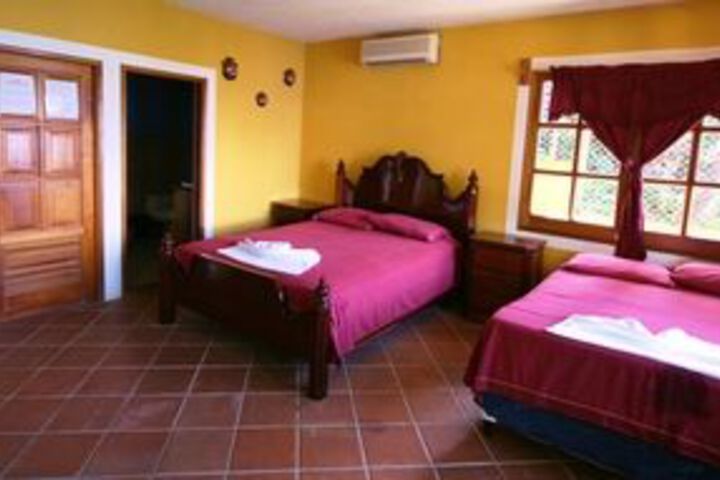 Room 14 of 32