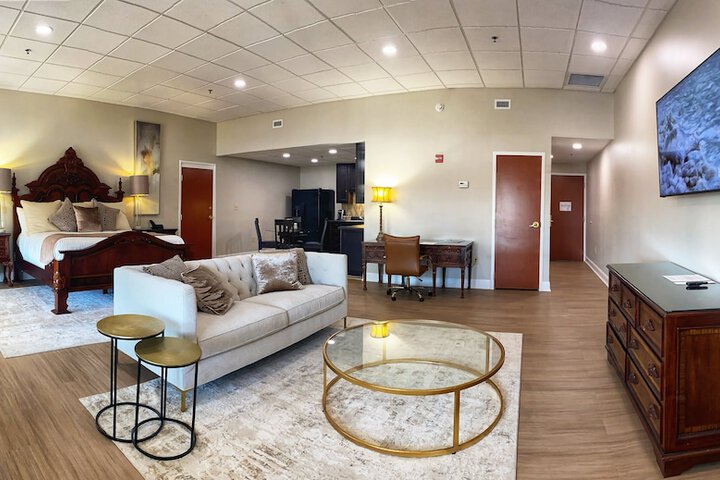 Room 13 of 24