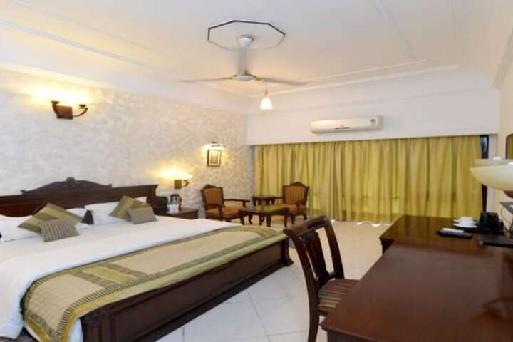 Room 3 of 9