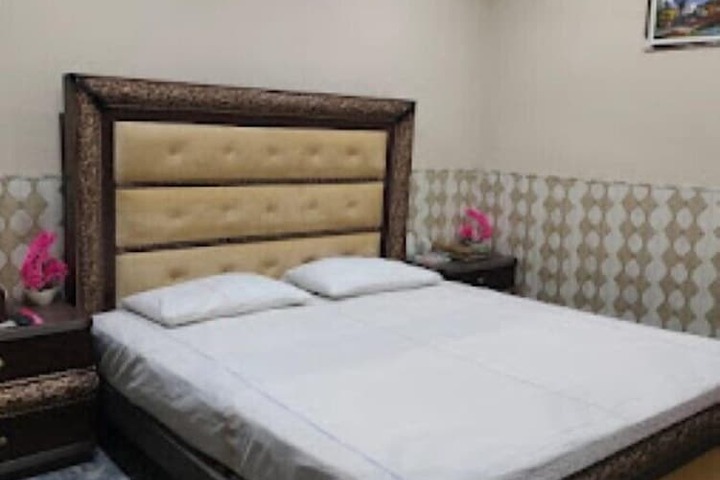 Room 15 of 17
