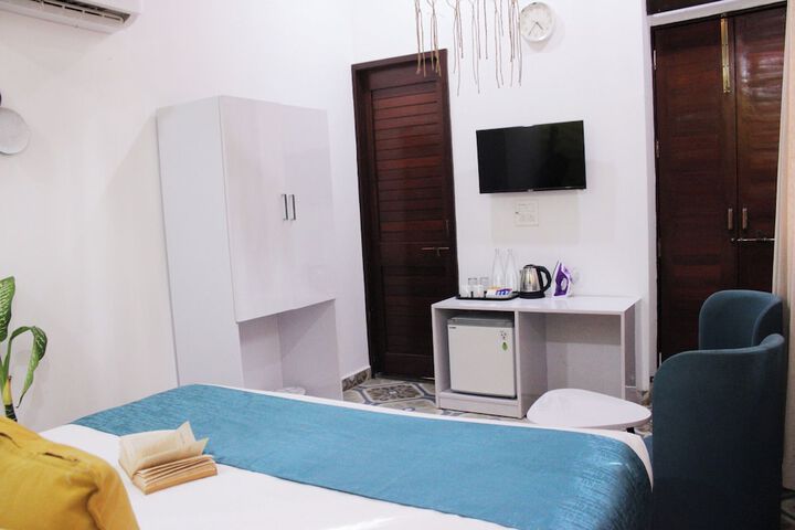 Room 16 of 39
