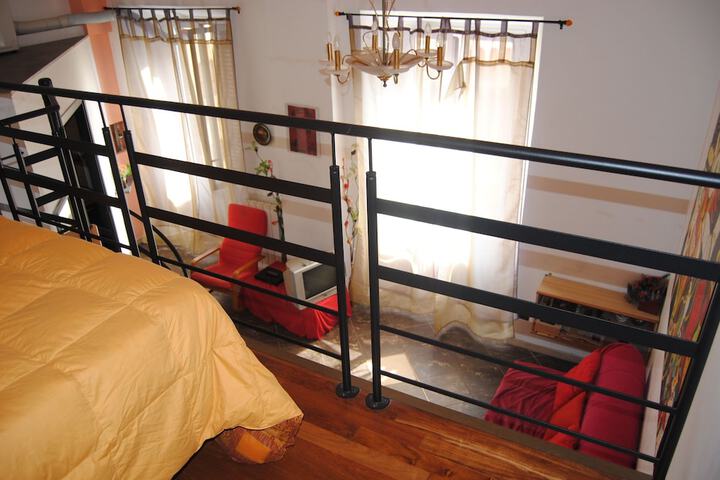 Room 17 of 37