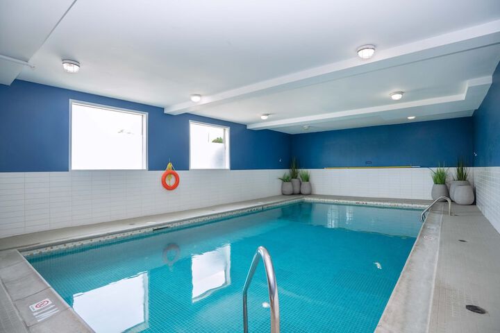 Hotel with Pool