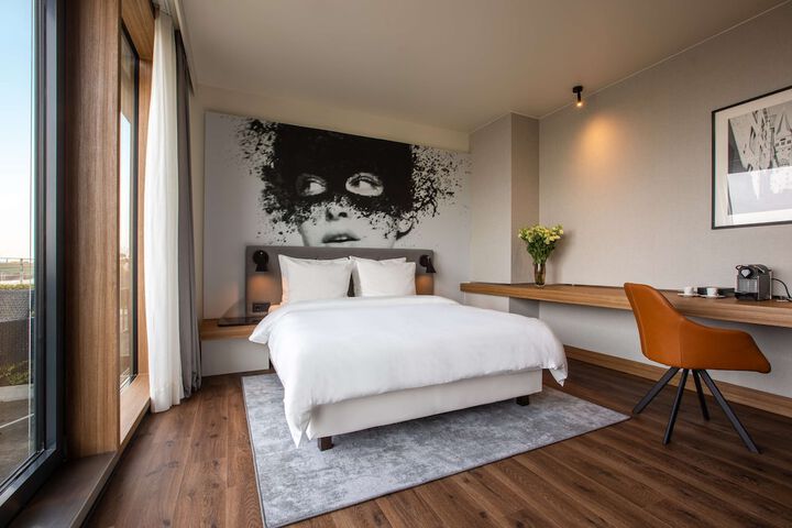 Room 35 of 122