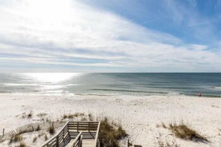 Beach 33 of 99