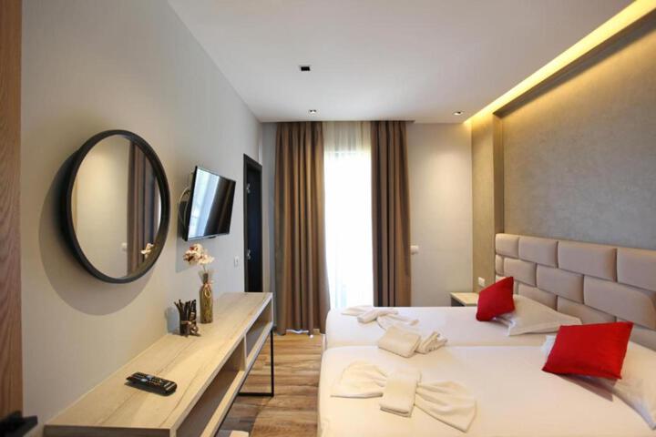 Room 57 of 143