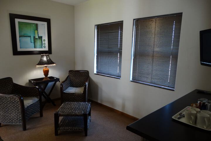 Room 12 of 25