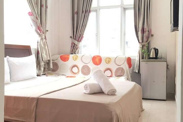 Room 8 of 32