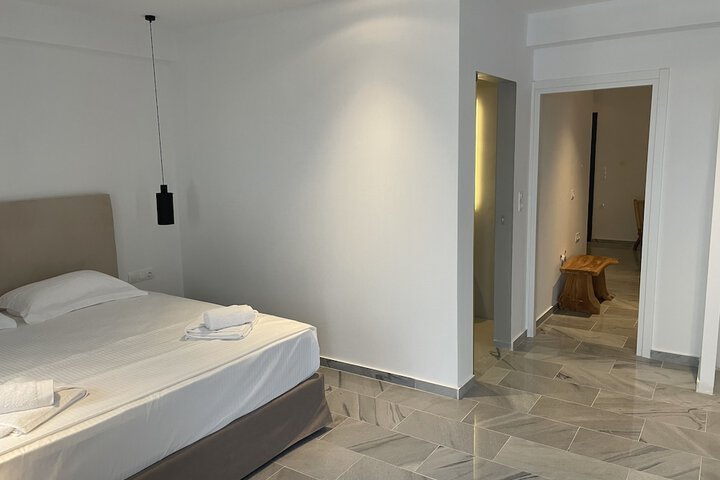 Room 12 of 50