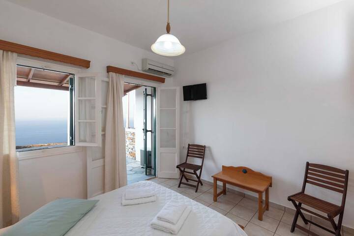 Room 6 of 24
