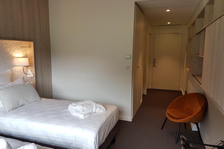 Room 18 of 88