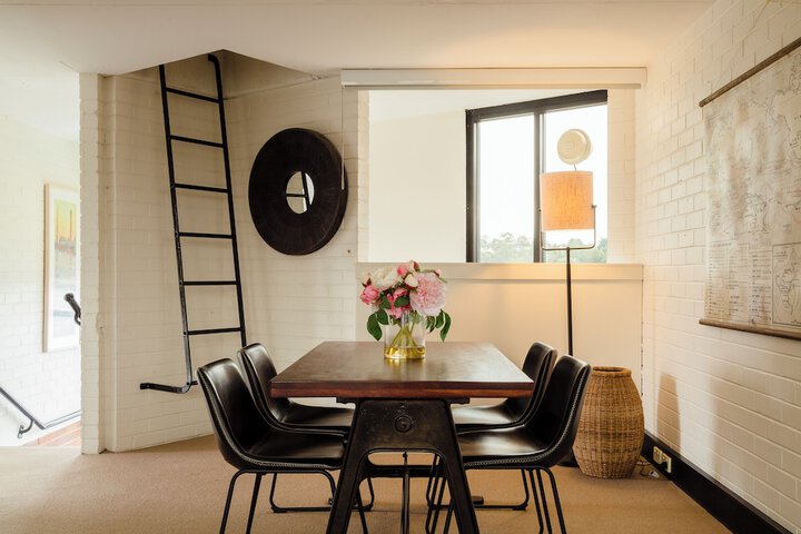 Room 33 of 74