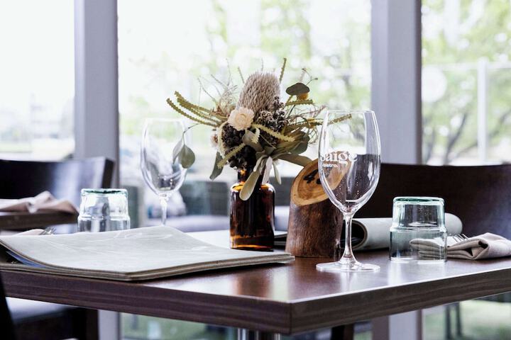 Dining 108 of 201