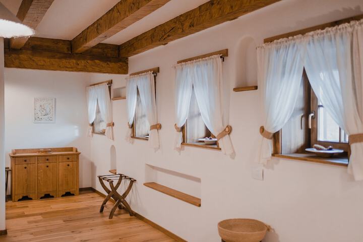 Room 10 of 58