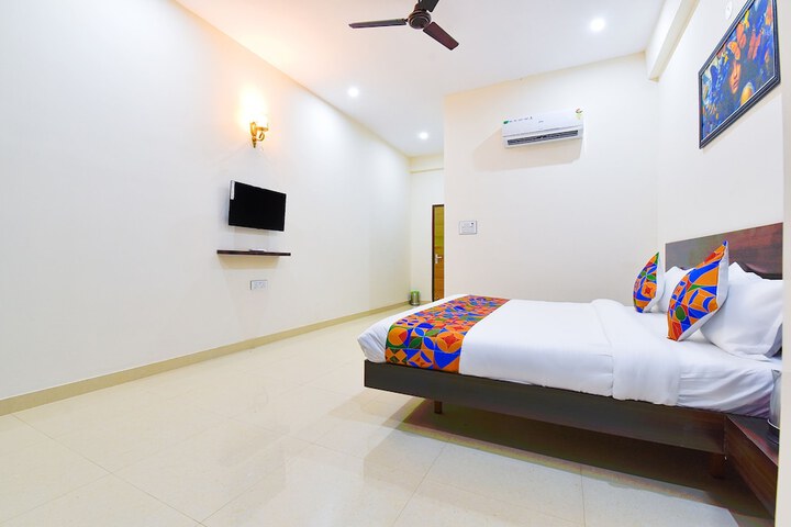 Room 19 of 41
